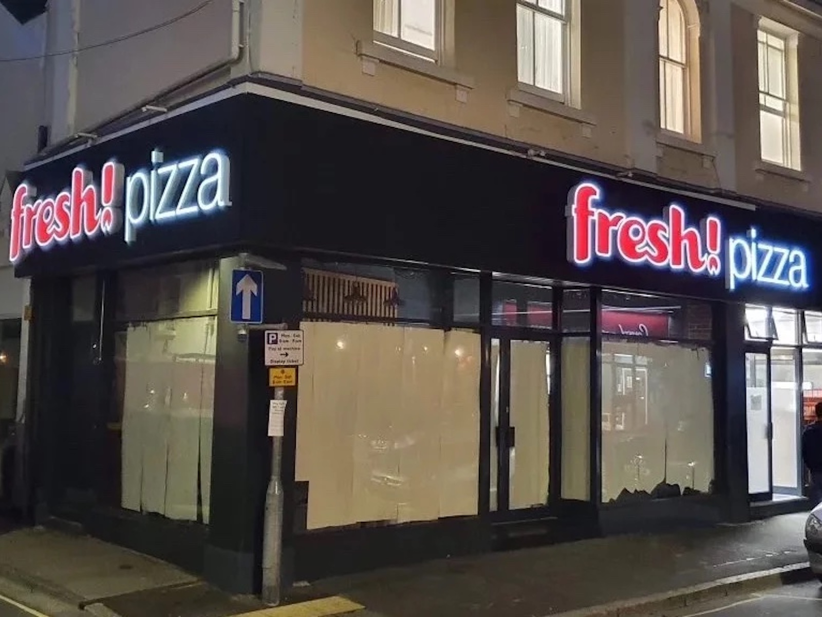 Fresh Pizza Signage Illuminated Sign